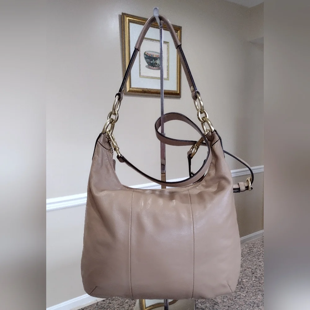 Coach Kristin Hobo soft  Leather Bag